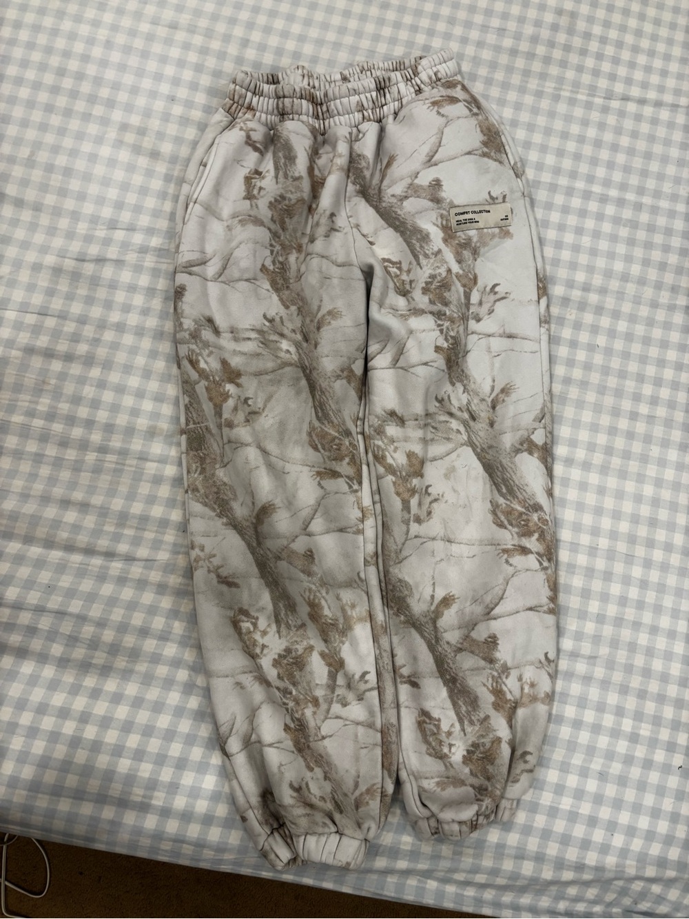 Comfrt camo sweatpants